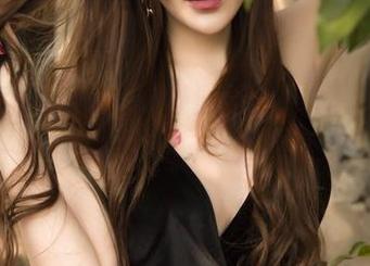 GIRLT果团网 – 陈雅漫的连衣裙写真，像一首清新的小调，轻轻哼唱。