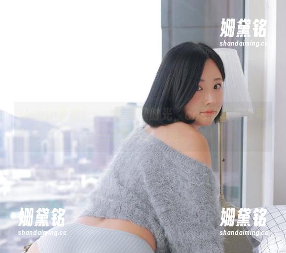 Habin夏彬(하빈)的清晨时光，cos的快乐在每一张照片间游走。