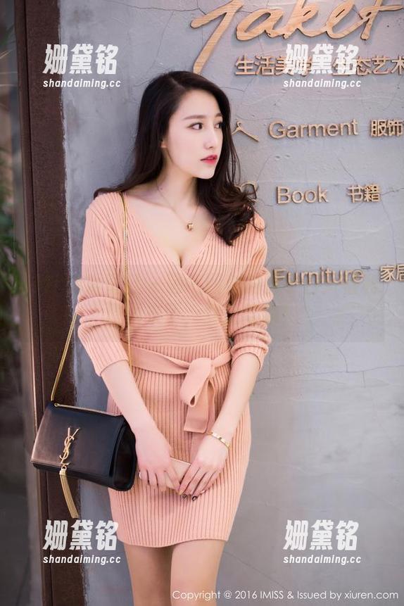IMiss爱蜜社 - 骚气四射的酥小白：福利原图来了，女王驾到！
