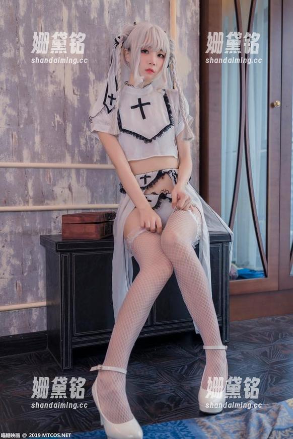 粉色夏日，在线写真带你飞，喵糖映画的色彩真让人想咕咕。