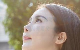 MiiTao蜜桃社 - E杯奶茶的双马尾写真，好像在推翻我对“甜美”的所有定义一样。