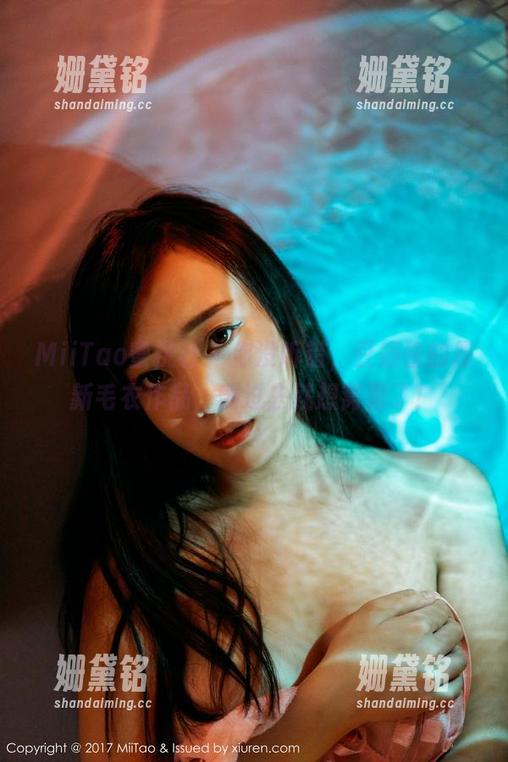 MiiTao蜜桃社-豆瓣酱 MiiTao蜜桃社 - 你没听错,豆瓣酱的最新毛衣作品,围过去就想窝里了!