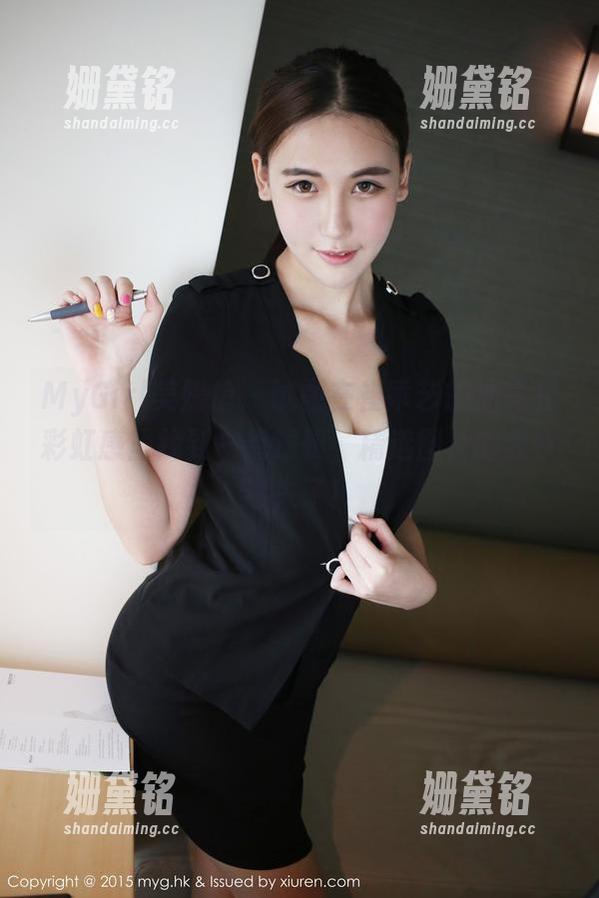 MyGirl美媛馆 - 试图在崔乖艺的油亮和彩虹感里找到一点逻辑，精选图片的我快迷失了！