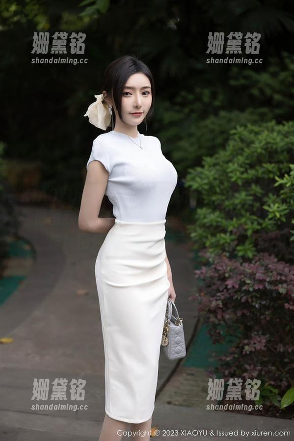 XIAOYU语画界-乔漫妮mina XIAOYU语画界 - 乔漫妮mina的双马尾!原图欣赏,转眼已经成为发型界的代表作!图包集打趣与可爱于一身!