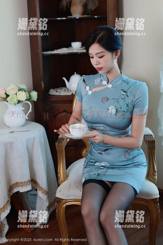Xiuren秀人网 - 关于司妃SL和她的礼服，免费的下载一路向前！