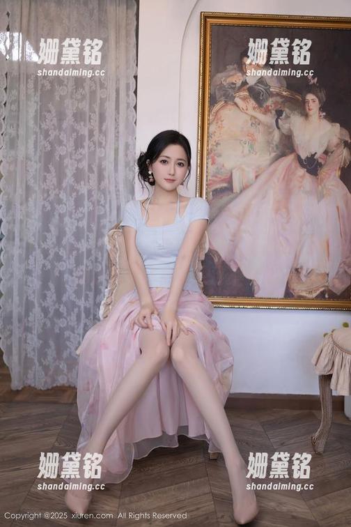 Xiuren秀人网 - 不可思议，周琰琳LIN的连衣裙作品让人目不转睛
