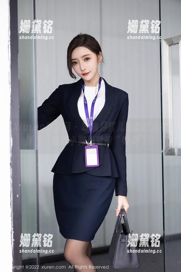 Xiuren秀人网-月酱儿 Xiuren秀人网 - 瞧瞧月酱儿最新的内衣原图,就连小狗都觉得“好美”!
