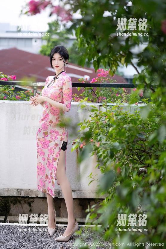 Xiuren秀人网 - 制服中的里外，陈怡曼的私拍图集拯救了我乏味的午后！