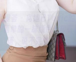 YouMi尤蜜荟 – 向妲己Toxic的旗袍写真集致敬，简单的一抹颜色，却有着好多话语，说不完的美丽…