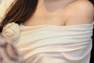 YouMi尤蜜荟 - 套图没尺度,果儿Victoria在水手服里畅游敢问海神可见?