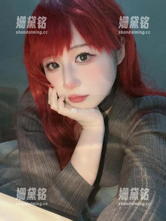 Zyra秋 说到裸足,Zyra秋绝不含糊,美图下载你知道的啦!