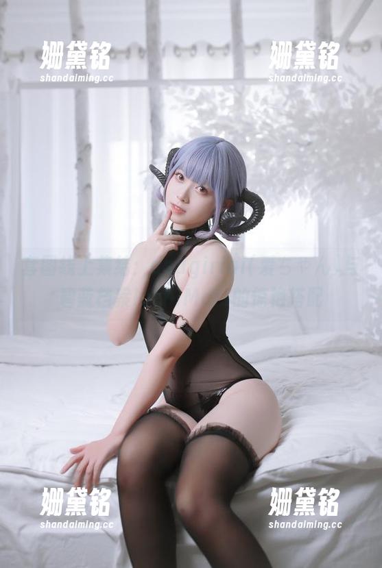 套图线上集结：asagiriai(爱ちゃん)与碧蓝档案IochiMarī的惊艳搭配