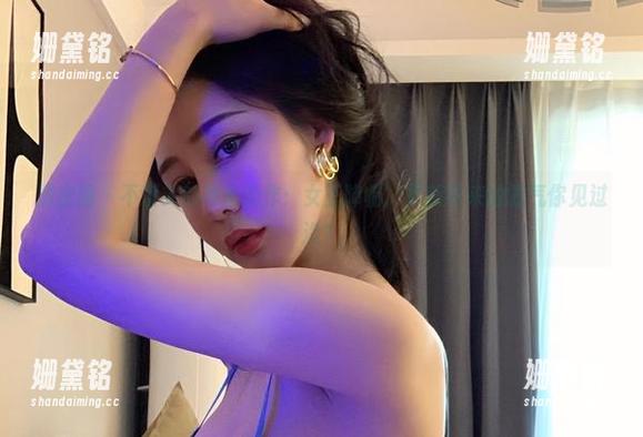 微密圈 - 不爱笑的赛琳新作：女王降临，更新带来的霸气你见过没？