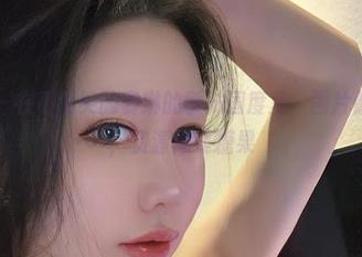 微密圈 – 在不爱笑的赛琳的学妹国度里，图片像是线索，资源像是糖果