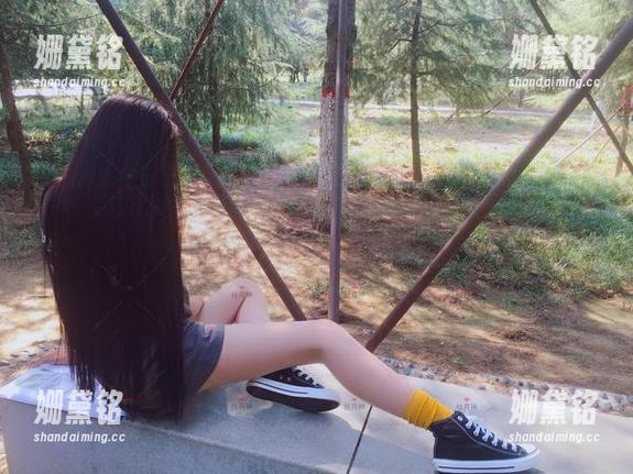 丝月神 微密圈 - 牛仔裤配细带高跟?“丝月神”的美图让我想多了点。