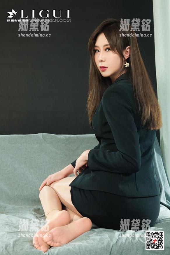 丽柜 - 竟有“子晴制服”图包免费领取，真心不让人失望！