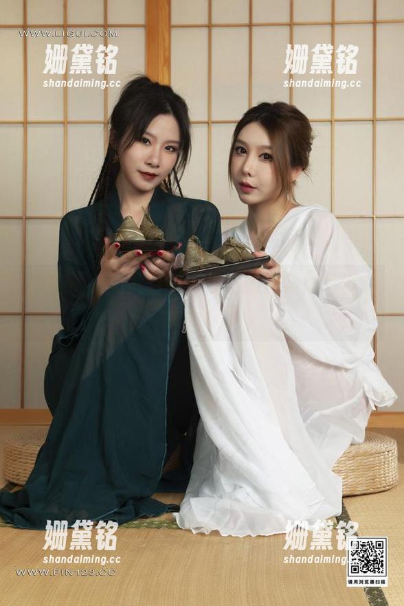丽柜-美美 丽柜 - 美美很自信,但她的双马尾写真让我心凉了