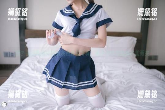 咦?兔玩映画的短裤灰色丝袜写真,似乎在针对我的审美而来 咦?兔玩映画的短裤灰色丝袜写真,似乎在针对我的审美而来