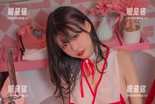 可可老师 可可老师的无圣光秘籍:这种剧情,真让人想停下来多瞅几眼。