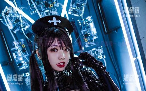 啊日日_Ganlory 啊日日_Ganlory的私房图集,未来白护士也是别具一格的存在