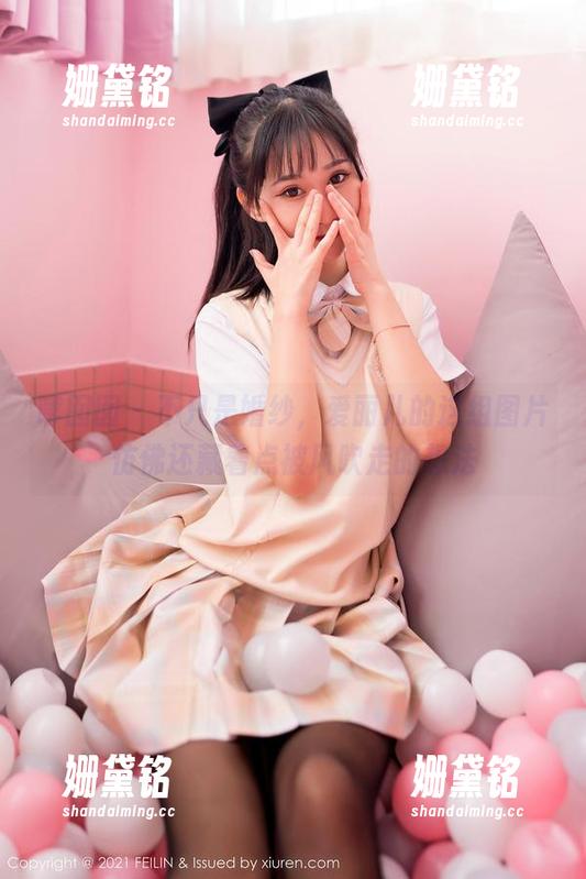 嗲囡囡-爱丽儿 嗲囡囡 - 不只是婚纱,爱丽儿的这组图片仿佛还藏着点被风吹走的想法