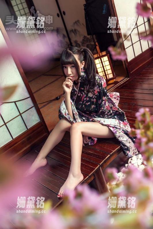 头条女神-王竹 头条女神 - 王竹带来的裸足合集,看了总让人有不同的解读,感觉真奇妙。
