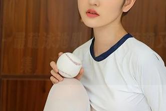 尤蜜荟 – 最萌泳池趴，合法萝莉又来秀图集，资源赶紧保存！