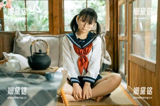 幼水铃衣 下载幼水铃衣的兔女郎套图,感觉像是被萌化了,兔耳朵呢个怕是可以飞。