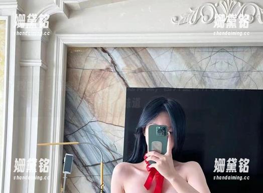 张鑫baby 微密圈 - 张鑫baby的洞洞连体袜,图片里有种说不清的味道