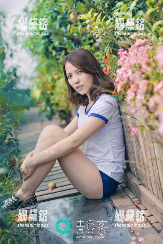 推女神 - 有些人穿粉，有些人就是粉，原图+写真，莫雅淇这搭配真有意识。