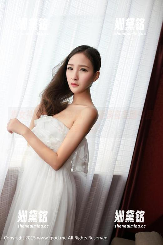 推女神 - 一抹秘书风，莫雅淇在美图中摆出超多姿态！
