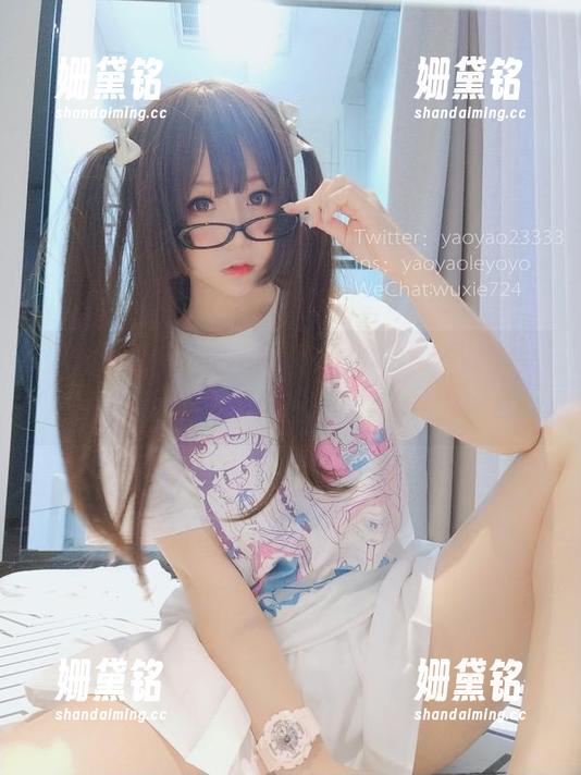摇摇乐yoyo 摇摇乐yoyo的温柔作品:随意翻动的一页,像是无意中翻到的甜蜜记忆吗?