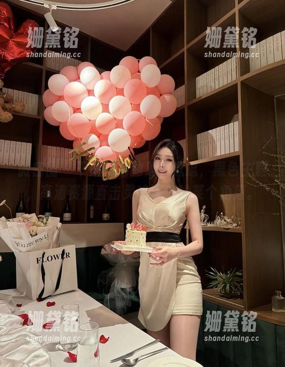 是小逗逗 微密圈 - 干脆利落的是小逗逗,黑色主题,高清资源直击灵魂深处的某个角落。