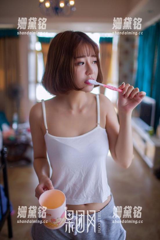 果团网-周妍希 果团网 - 如果白衬衫会说话,那一定像周妍希一样调皮,精选来了!