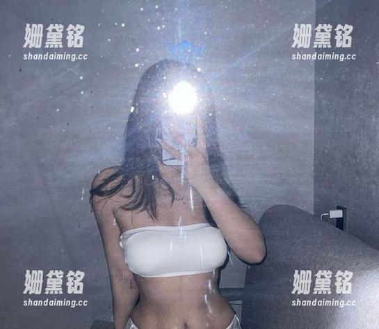 桃沢樱呀 微密圈 - 私拍图包里的桃沢樱呀,透明到似乎看透了我的小心思