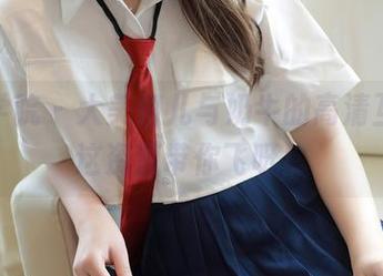模范学院 - 大美妞儿与奶牛的高清互动，这资源带你飞呀！