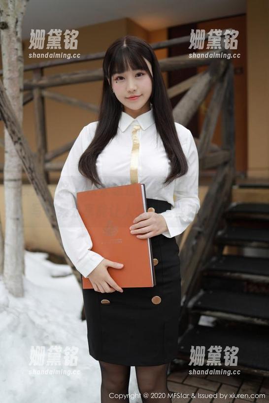 模范学院-艾莉Evelyn 模范学院 - 从未想过,艾莉Evelyn御姐写真集分享能让人想起这些糟心事。