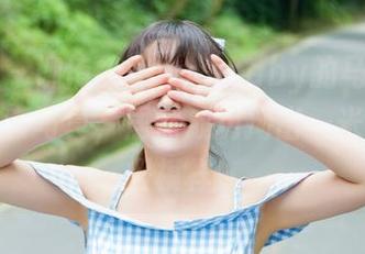 波萝社 - 柳侑绮Sevenbaby的马尔代夫旅拍全套写真,居然成功拗出一米八的度假模样!