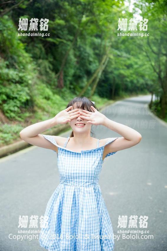 波萝社 - 柳侑绮Sevenbaby的马尔代夫旅拍全套写真，居然成功拗出一米八的度假模样！