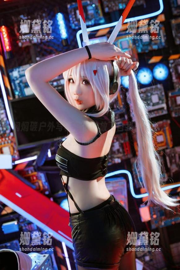 焖焖碳户外写真，偶尔放飞自我，再说，也没别的选择了！