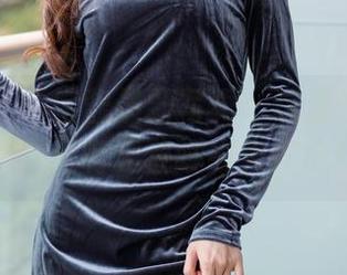 爱蜜社 – 小宝酱最新写真：这里没有小黑裙，只有无敌睡衣大作战！