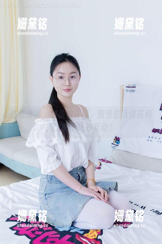 物恋传媒 - 菜菜进花园，图包告诉你花和人之间的巧妙互动！