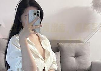 微密圈 - 玫桃泡芙再出击，最新写真集comeon美足震撼上线！