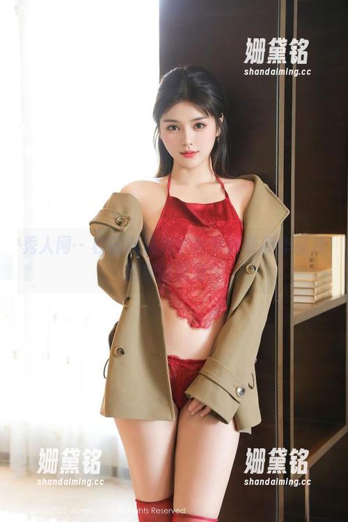 秀人网 - 校园新玩法？叶梦轩最新作品开启你的脑洞！