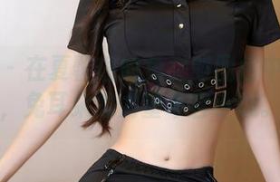 秀人网 - 在夏馨瑶的兔女郎图包中找乐子，兔耳朵的力量不容小觑。
