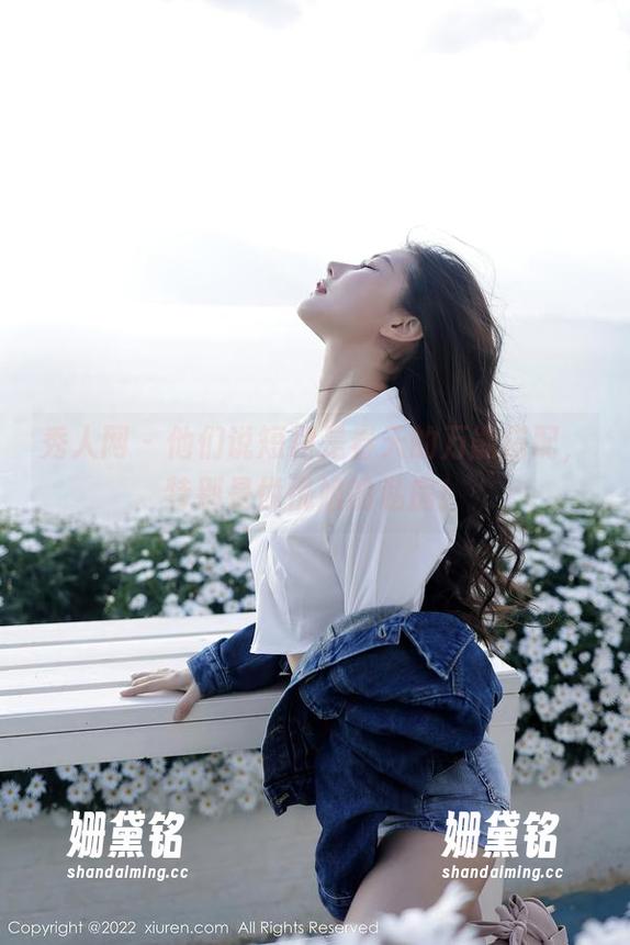 秀人网-悦悦姐 秀人网 - 他们说短裙是春天的万能搭配,特别是悦悦姐的私房!