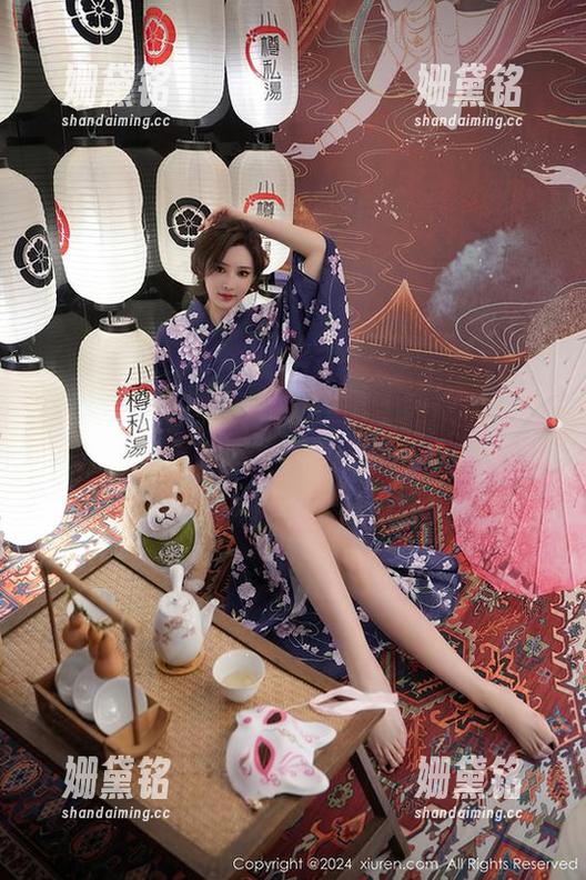 秀人网 - 是小逗逗这组豹纹，再一次刷新了我对时尚的理解，是不是太撞感了？