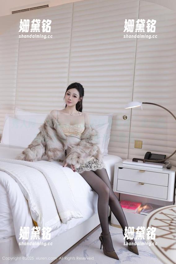秀人网 - 如果瑶啊摇的瑶是女神，那她的高清作品该能承包多少赞呢？