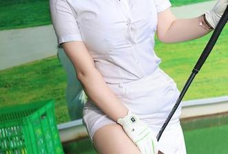 秀人网 - 别辜负这个季节，“白白Alina夏天”最新作品都在撩动审美啊，等不及想看更多！