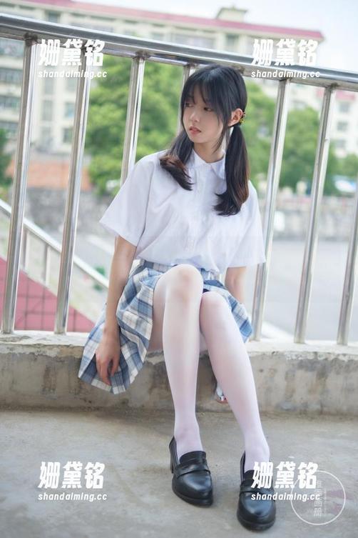稚乖画册-赤西夜夜 稚乖画册 - 壁纸里的奇遇:赤西夜夜和她那个开朗白丝双马尾!